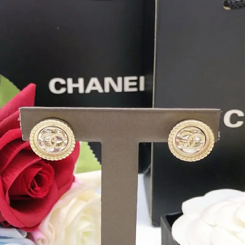 chanel boucles doreilles pour femme s_123a6072